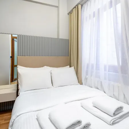 Apartmanhotel Urban Quarters - Guemuessuyu 3*