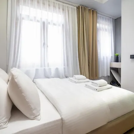 Urban Quarters - Guemuessuyu Apartmanhotel 3*