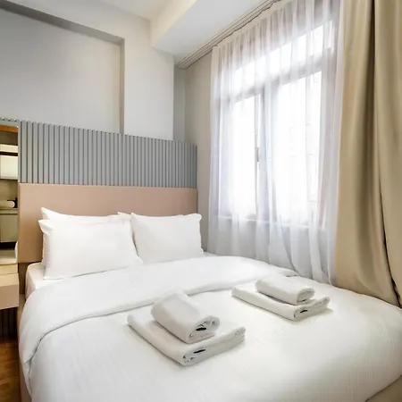 Apartmanhotel Urban Quarters - Guemuessuyu