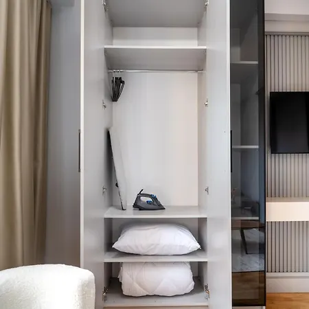 Apartmanhotel Urban Quarters - Guemuessuyu 3*