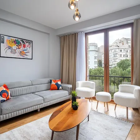 Urban Quarters - Guemuessuyu Aparthotel *