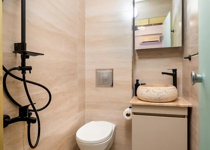 Urban Quarters - Guemuessuyu 3*