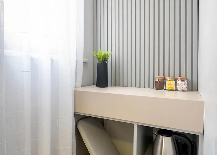 Urban Quarters - Guemuessuyu Aparthotel