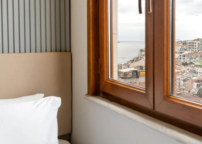 Urban Quarters - Guemuessuyu 3*